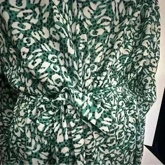 Green Wrap Dress - Picture 9 of 10